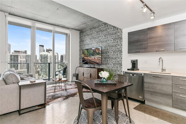 Foto del edificio - 151 SE 1st St