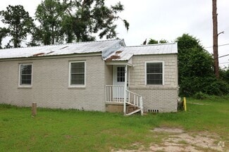 Building Photo - 810 Lilly St
