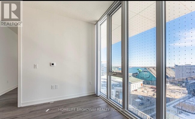 Building Photo - 138 Downes St