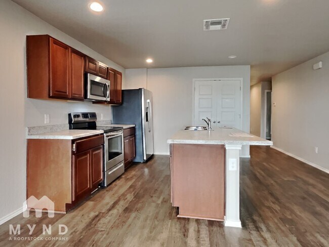 Foto del edificio - 13004 Lineberry Ln