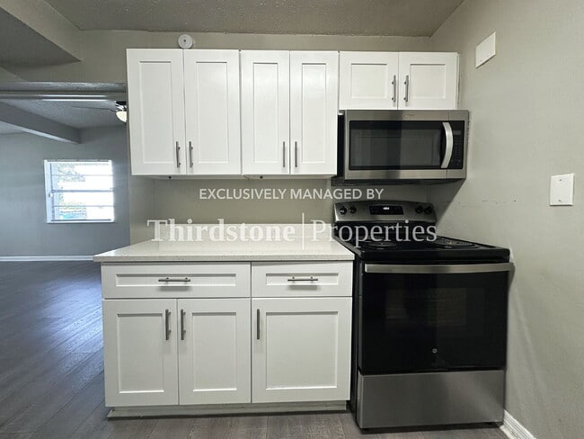 Building Photo - 5737 Carnation Rd