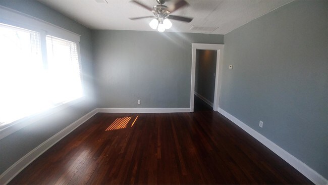 Foto del edificio - 2926 Holmes St