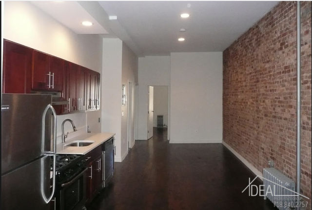 Foto principal - 4 bedroom in brooklyn NY 11216