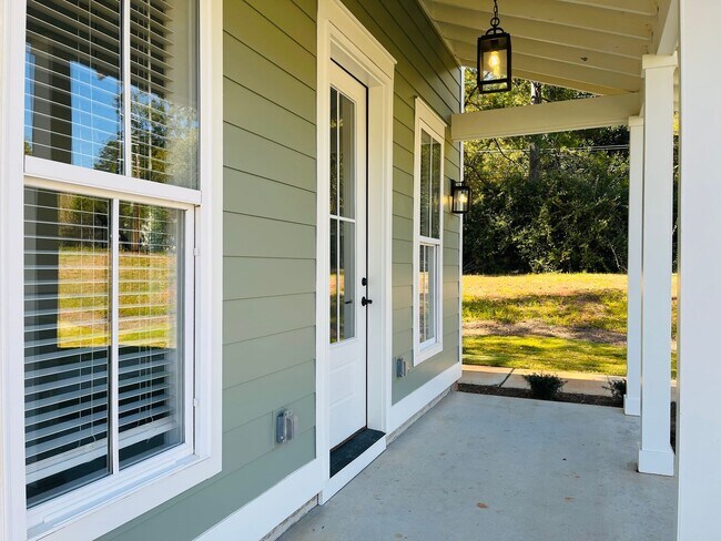 Foto del edificio - 100 Gardenia Ln