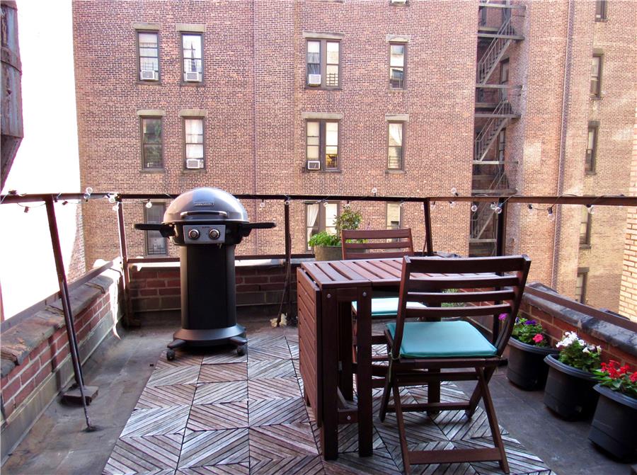 Primary Photo - 102 W 86th St