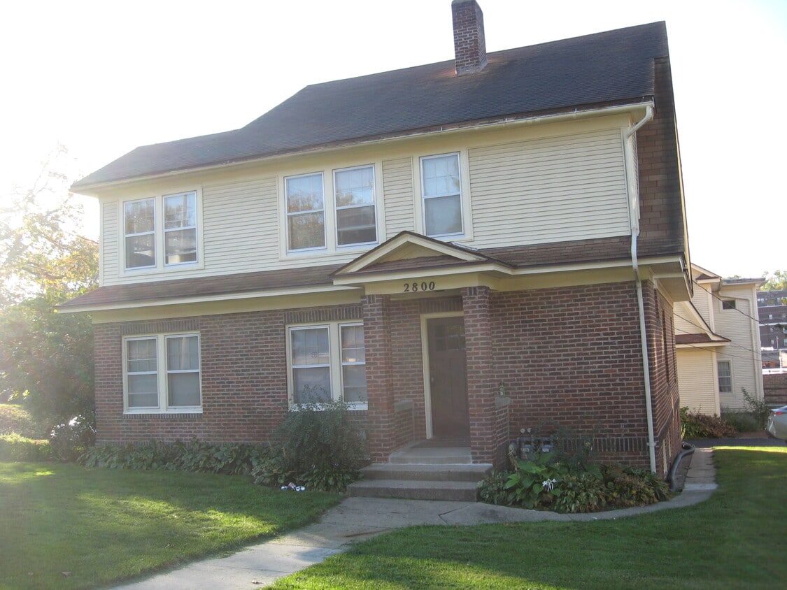 2800 High St, Des Moines, IA 50312 Townhome Rentals in Des Moines IA