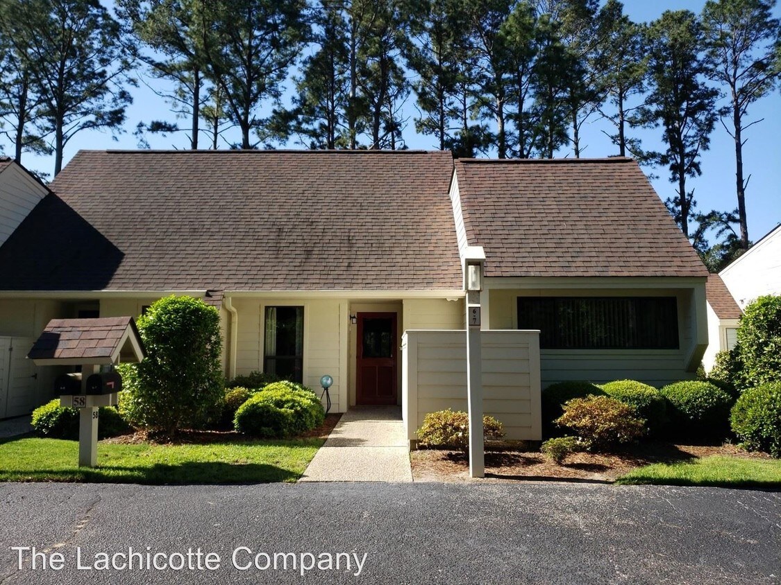 Primary Photo - 3 br, 2 bath Apartment - 6-7 Tall Pines Way