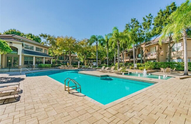 Foto del edificio - 628 Arbor Lake Ln