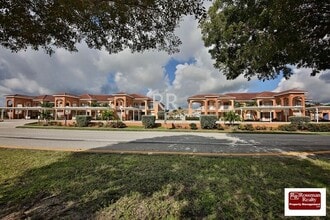 Building Photo - Santa Barbara Villas - Move in Special