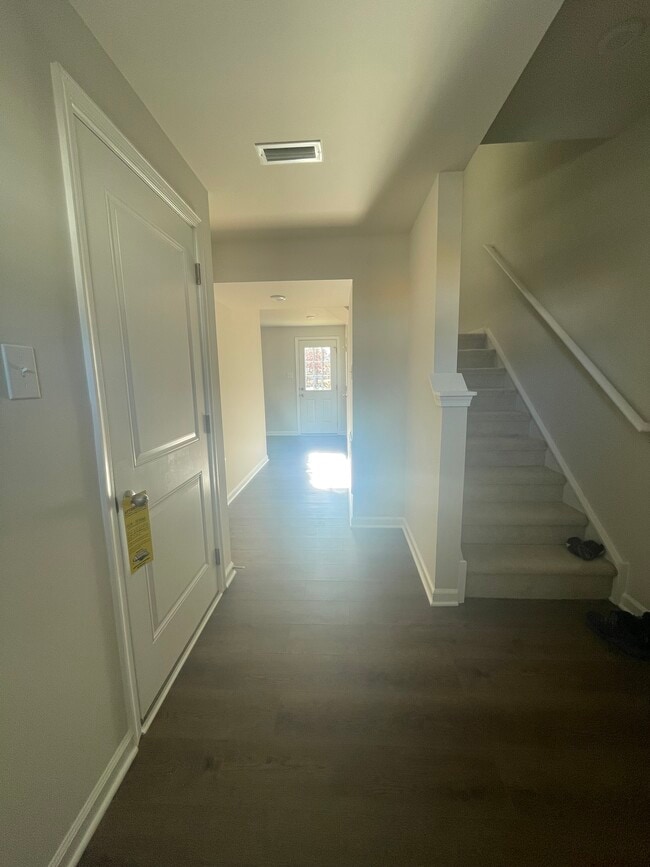 Building Photo - 241 Conte Ct