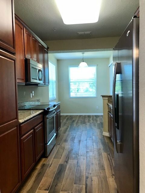 Building Photo - 8317 Bella Vida Cir
