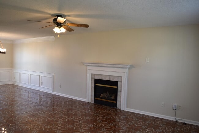 Building Photo - 7115 Smithton Ln