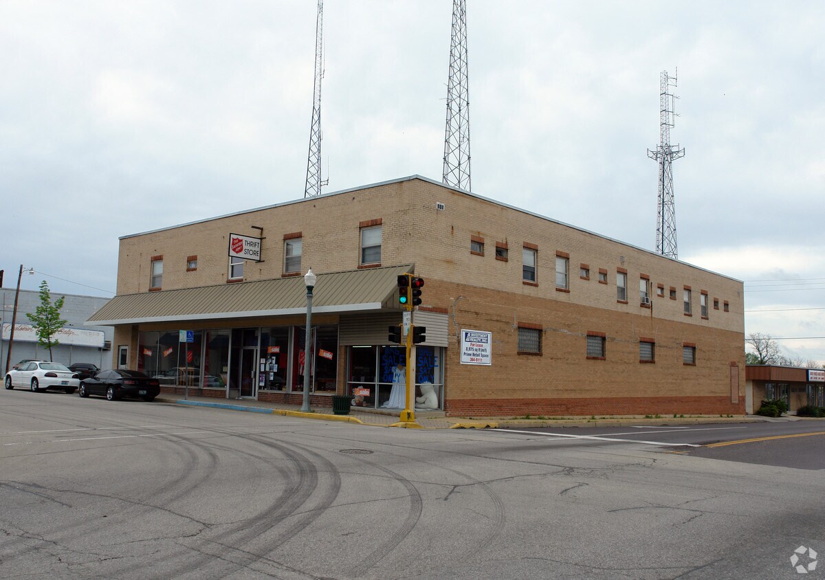 Primary Photo - 1000 N Pine St