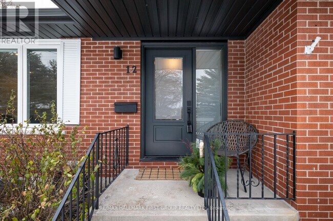 Building Photo - 12 Lambs Ln