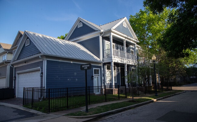 Building Photo - 47 W Calhoun Ave