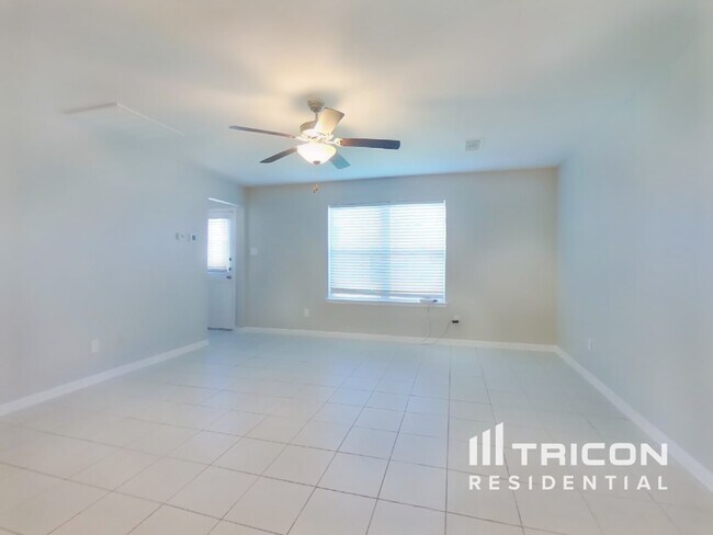 Building Photo - 317 Summer Horse Dr