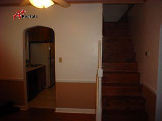 Building Photo - 1108 S Walts Ave