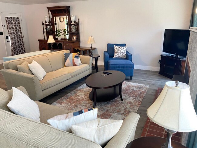 Foto del edificio - 606 E McKinley Ave