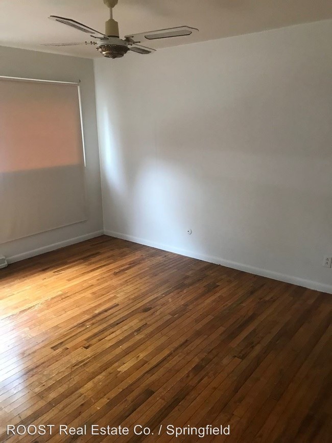 Foto del edificio - 509 W 3rd St