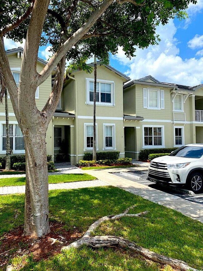 Foto del edificio - 208 SE 29th Ave