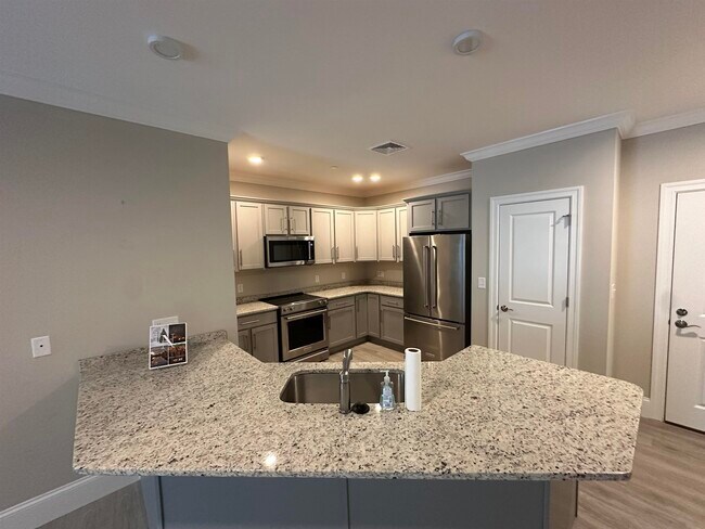 Foto del edificio - 2 Henry David Dr