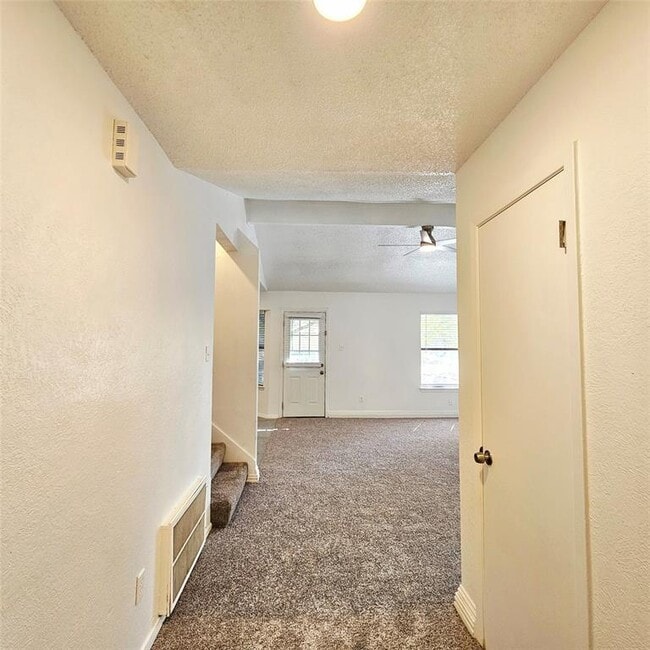 Building Photo - 409 El Secreto St