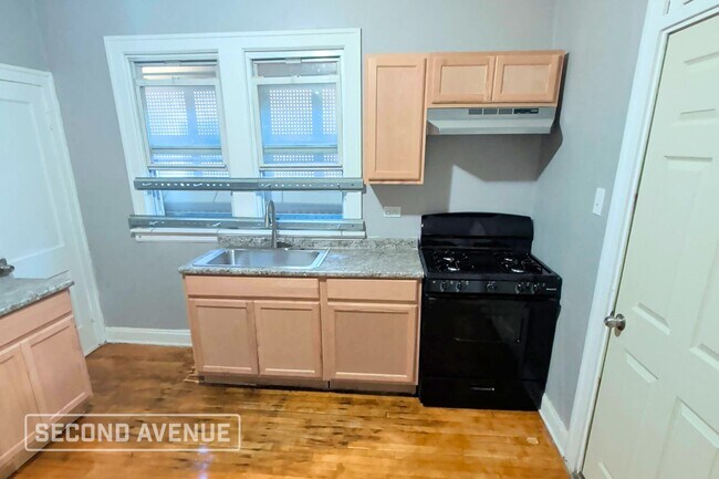 Foto del edificio - 7114 S Claremont Ave