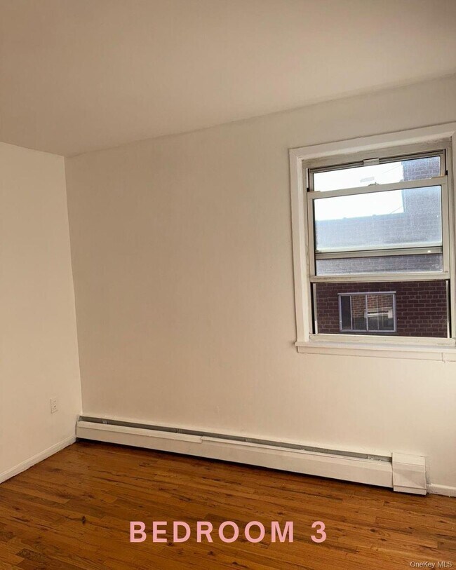 Building Photo - 1253 E 72nd St