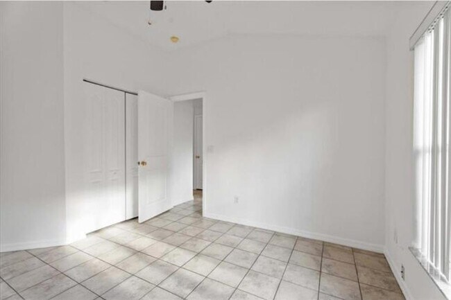 Building Photo - 980 Windward Way