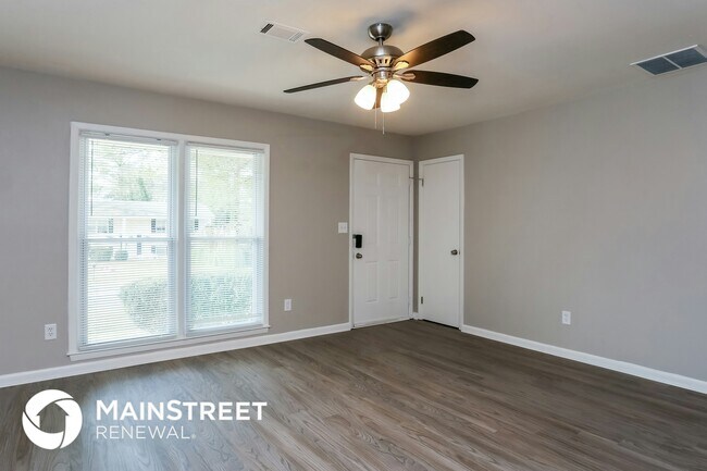 Foto del edificio - 2858 Spruce Point Rd