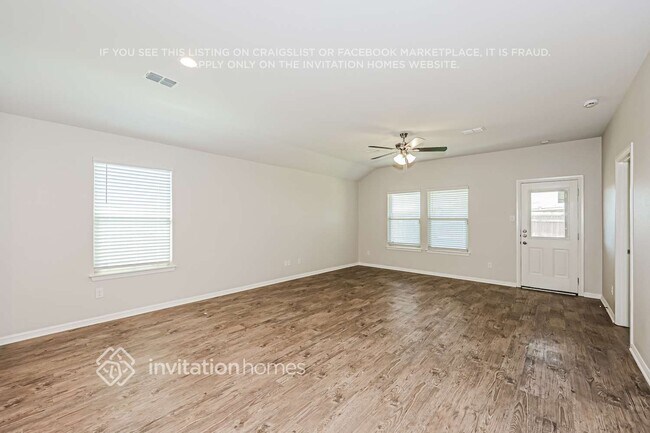 Foto del edificio - 16517 Pembine Ln