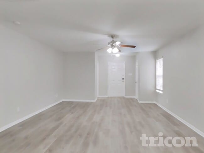 Building Photo - 3703 Bent Springs Ln