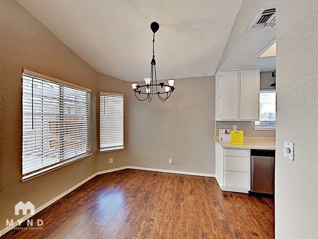 Foto del edificio - 4430 Sunrise Ct