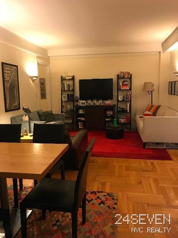 Foto del edificio - 425 Riverside Dr