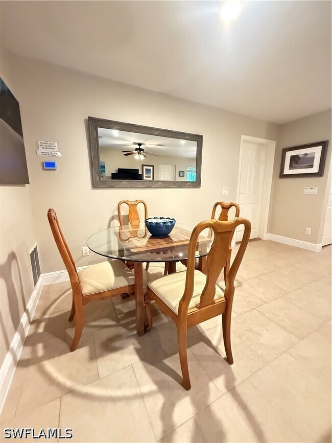 Foto del edificio - 6140 Standing Oaks Ln