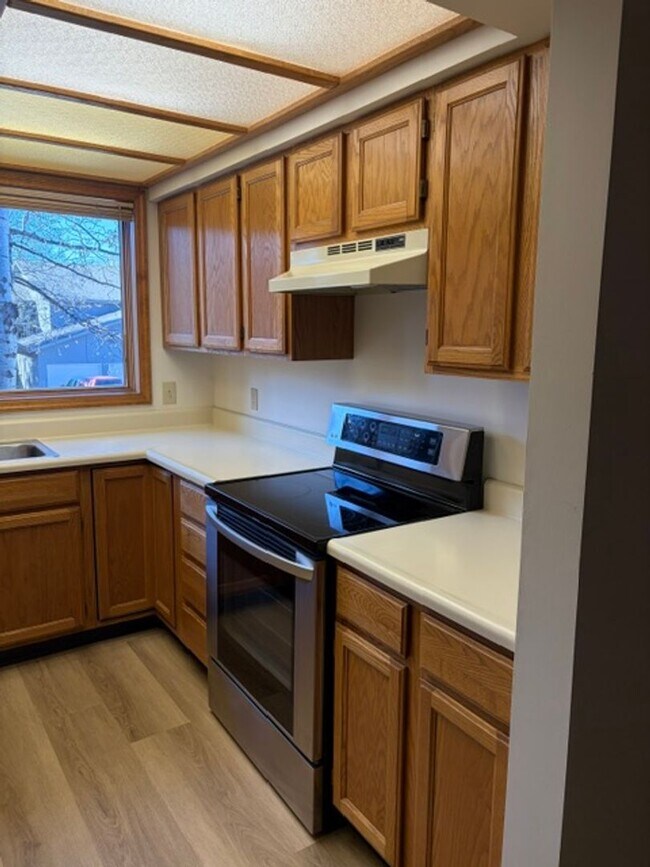 Foto del edificio - 2 Bedroom 1 Bathroom Condo