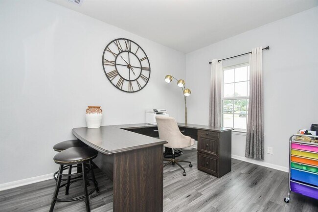 Foto del edificio - 527 Barren Oak Ln