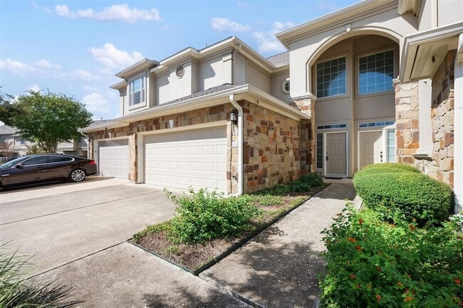 Building Photo - 1101 E Parmer Ln