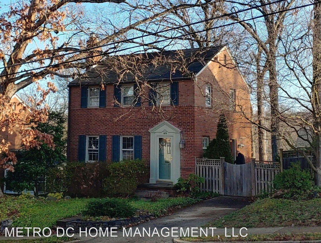 1025 N Larrimore St, Arlington, VA 22205 House Rental in Arlington, VA
