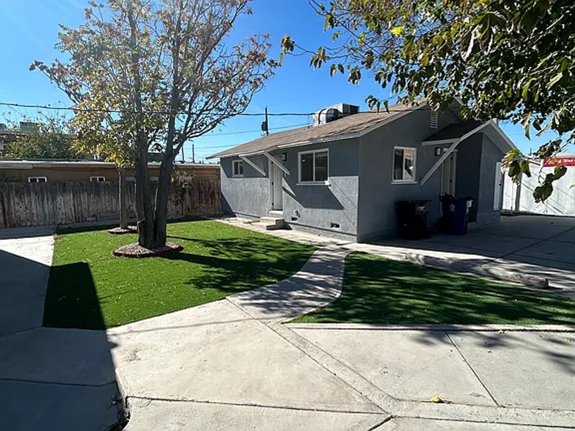 Foto principal - 1815 Harding St
