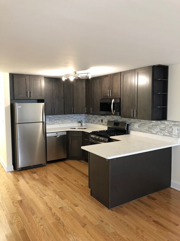 Foto principal - 327 Park Ave S