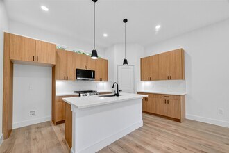 Building Photo - 3319 Nettleton St