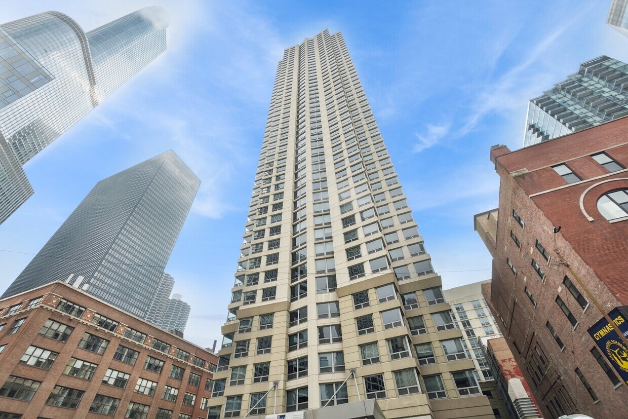 Foto principal - 440 N Wabash Ave