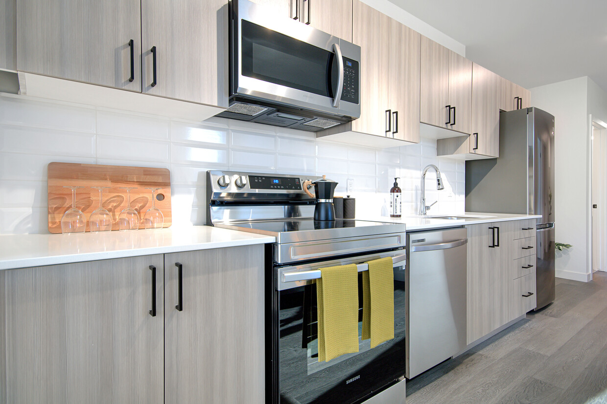 Primary Photo - Cheap 1-Bedroom In Downtown Kitchener