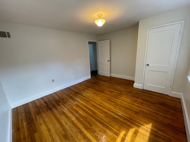 Building Photo - 36 Barstow St