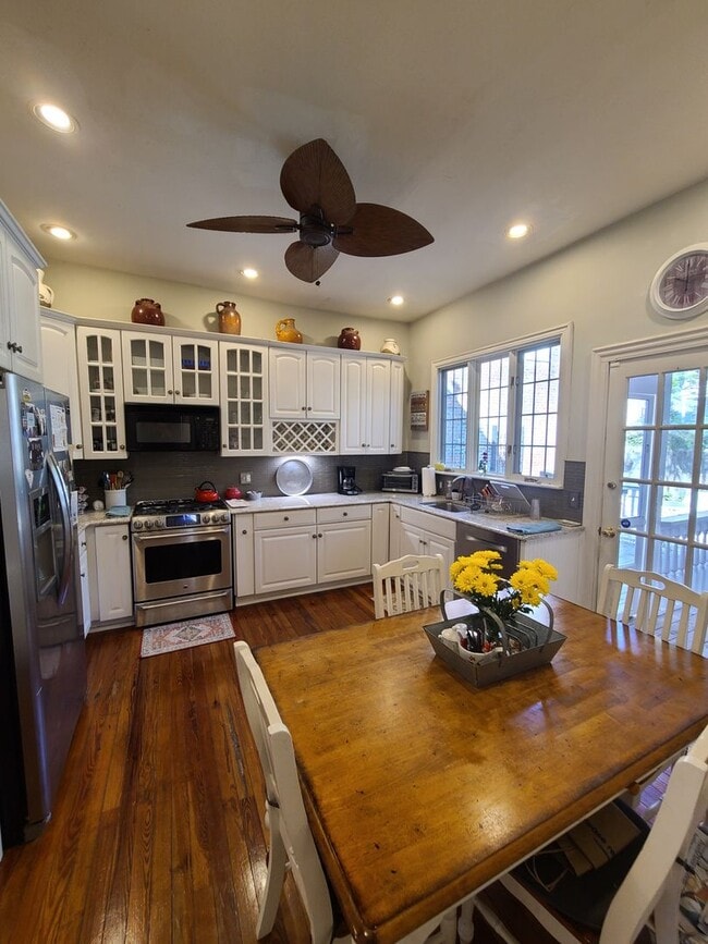6 Wentworth St, Charleston, SC 29401 House Rental in Charleston, SC