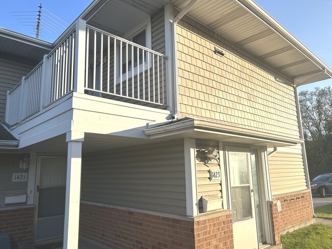 Building Photo - 1423 Fremont Dr