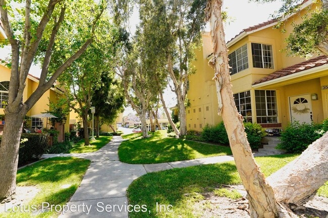 Foto del edificio - 2 br, 2 bath House - 37 Alicante Aisle #48