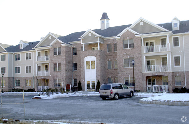 Building Photo - Nolan's Ridge