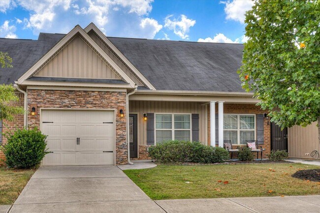 Building Photo - 929 Erika Ln
